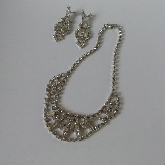 Austria Rhinestone Set - Necklace Bracelet Earrings  Vintage rhinestone necklace and earrings